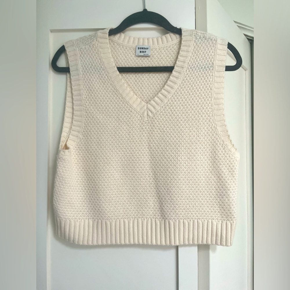 Cream sweater vest size small